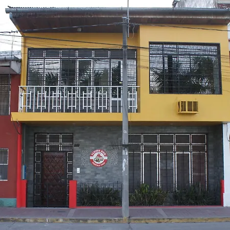 Flying Dog Hostel Iquitos-2
